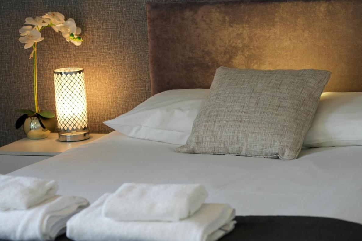 Redbourne Holiday Home Boston Room photo